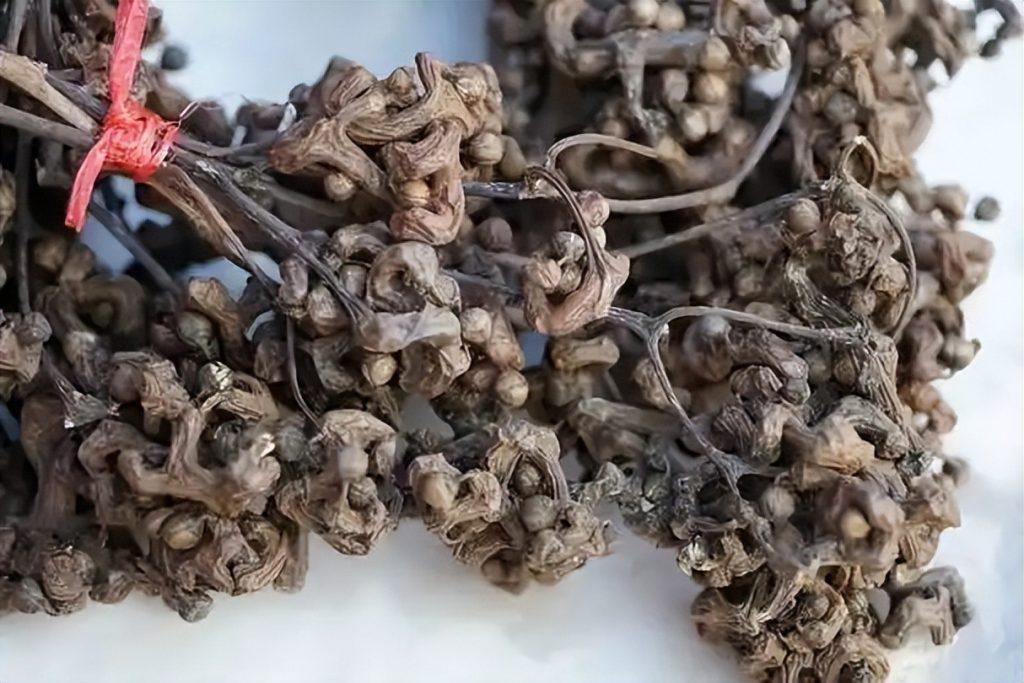 拐枣能吃吗？拐枣剥皮还是直接吃?