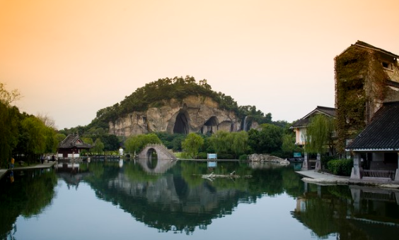 莲花落是什么地方的剧种？莲花落是现编的吗？