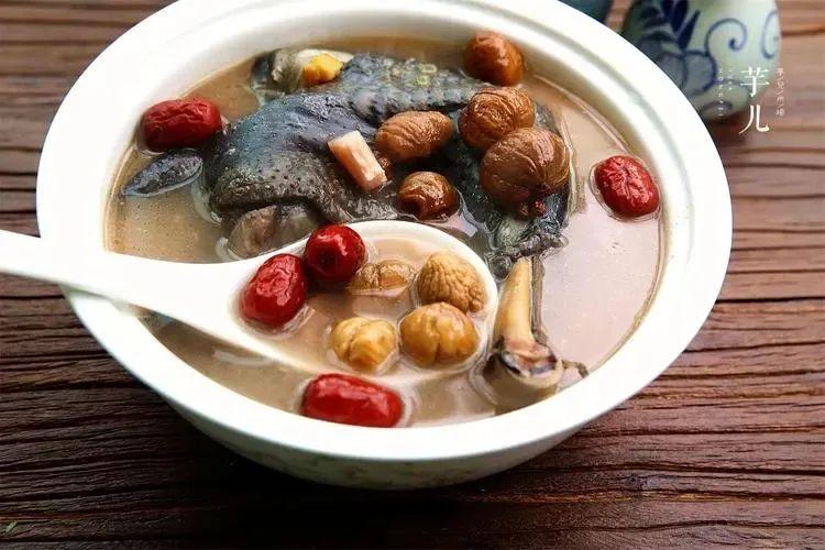 乌鸡炖什么有营养？乌鸡怎么吃最有营养？