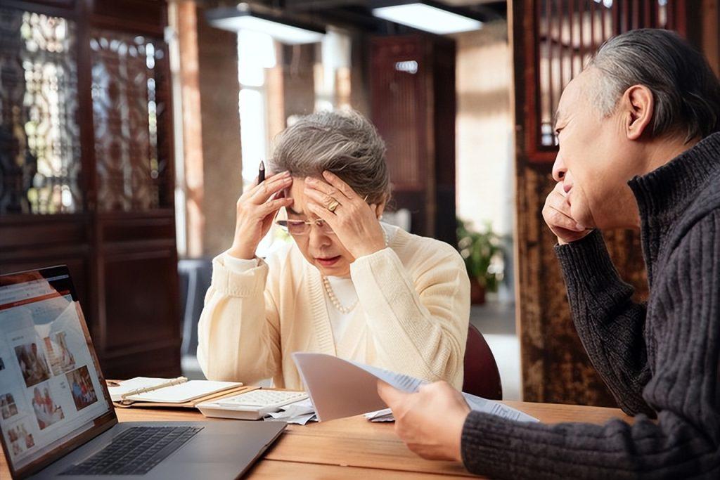 国家法定退休年龄是多少？男的退休是60还是65岁？