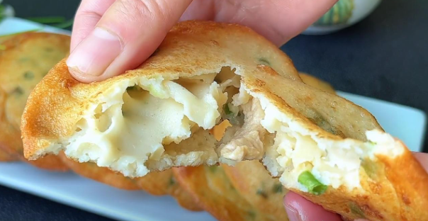 油饼怎么做又软又香蓬松？最正宗的油饼做法