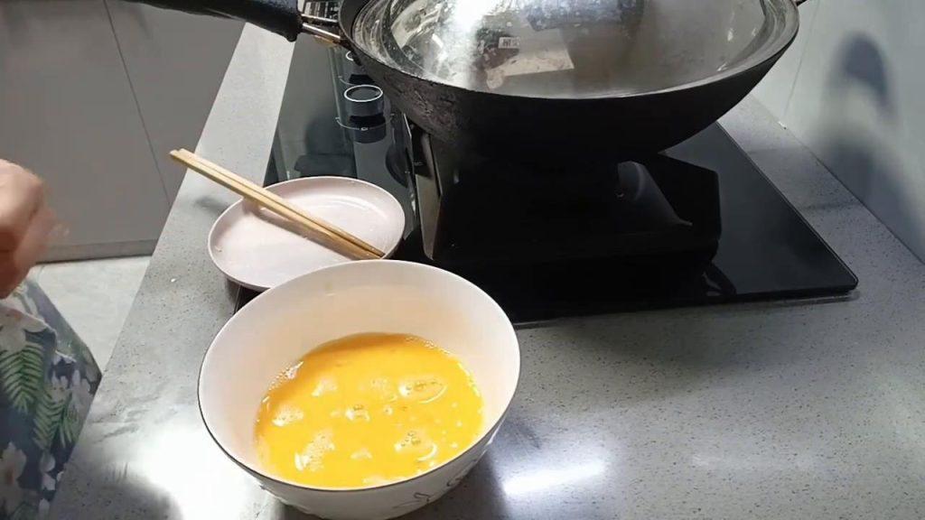 蒸鸡蛋羹要蒸几分钟？蒸鸡蛋羹的水和鸡蛋比例