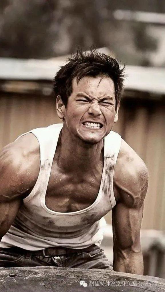 彭于晏肌肉怎么练出来的？彭于晏肌肉算什么水平？